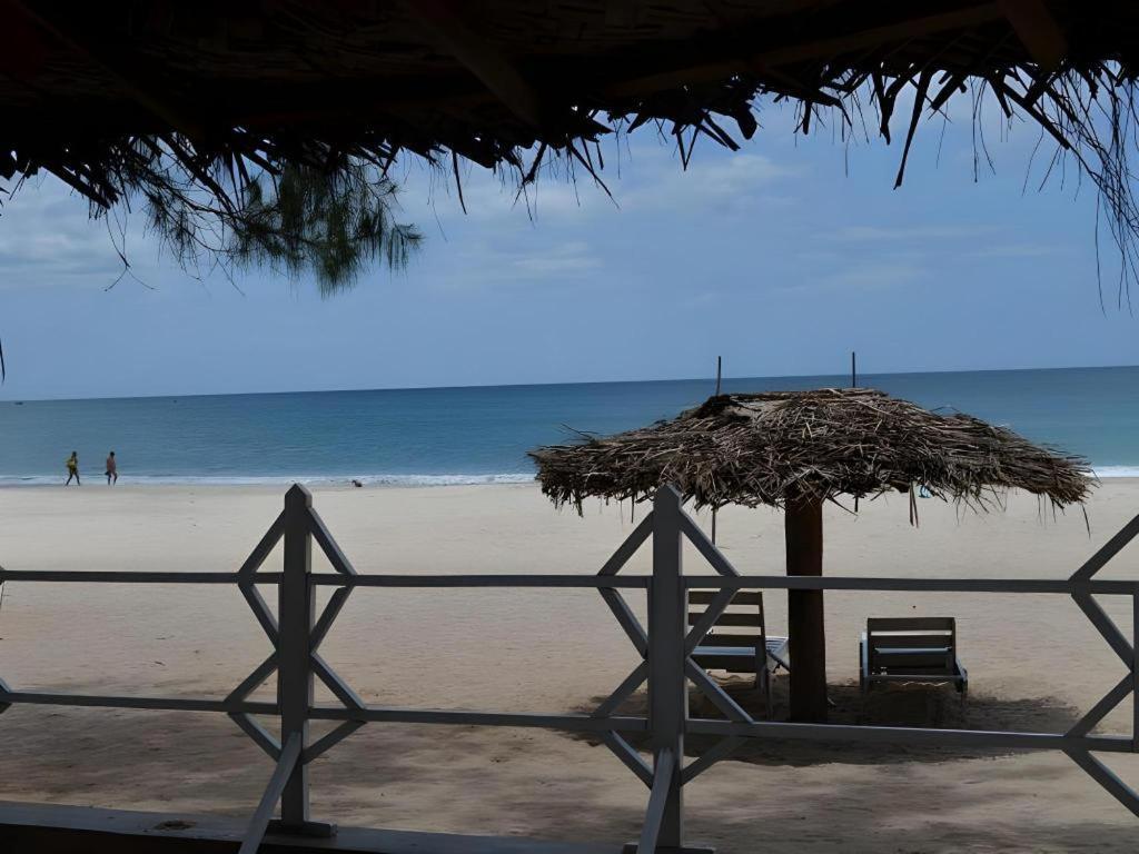 Silver Beach Hotel Trincomalee Exterior foto