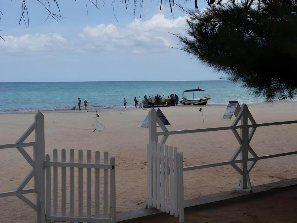 Silver Beach Hotel Trincomalee Exterior foto